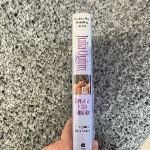 Julia Quinn-Romancing Mister Bridgerton - Picture 4 of 4